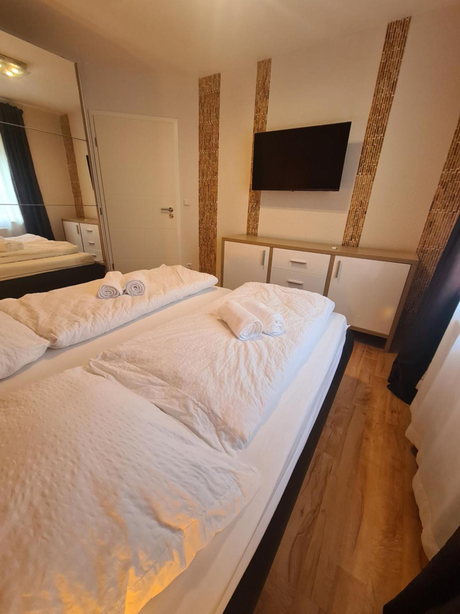 Schechingen Exklusive Moderne 2 Zi. Wohnung In Ruhiger Lage מראה חיצוני תמונה