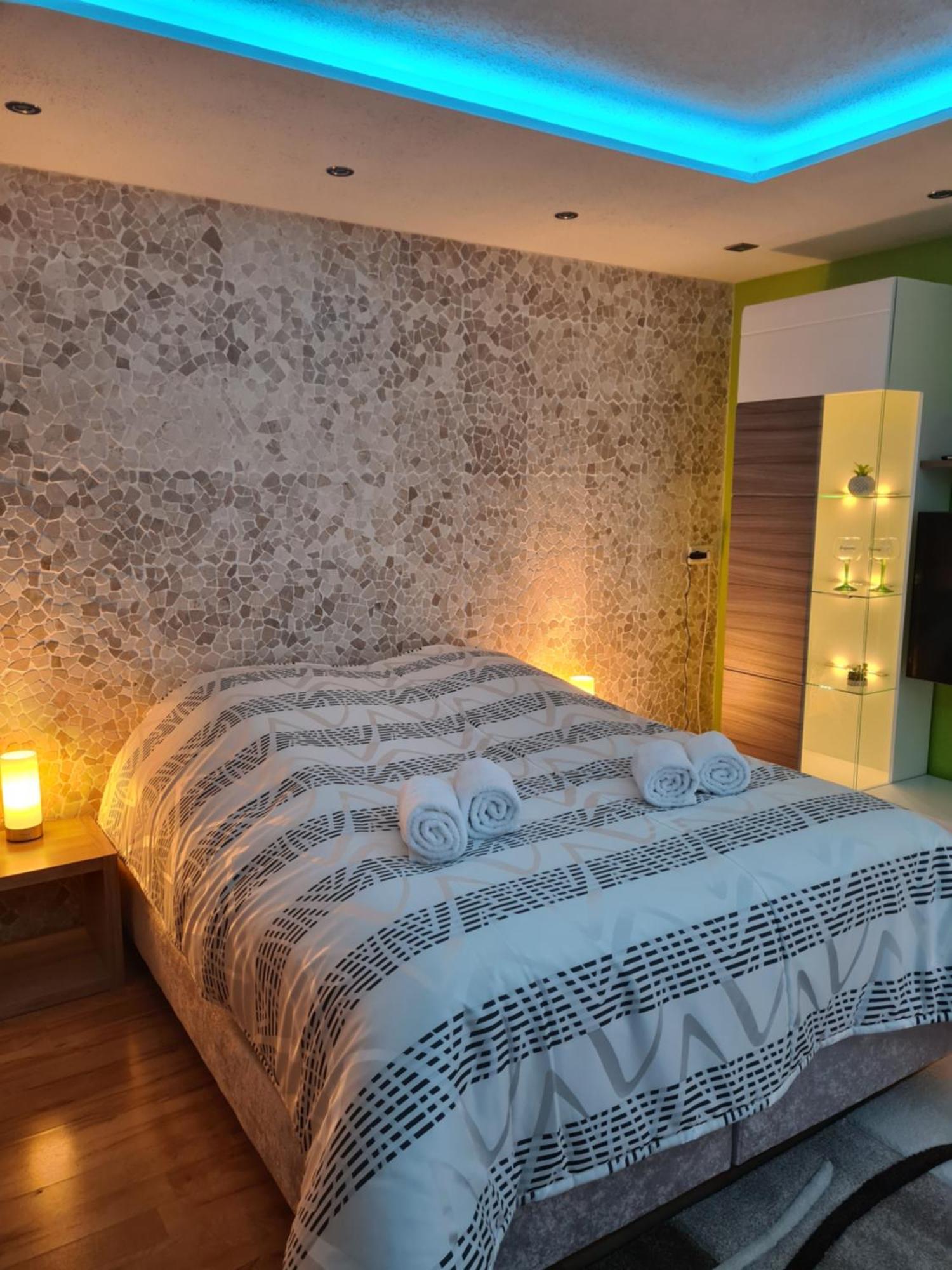 Schechingen Exklusive Moderne 2 Zi. Wohnung In Ruhiger Lage מראה חיצוני תמונה